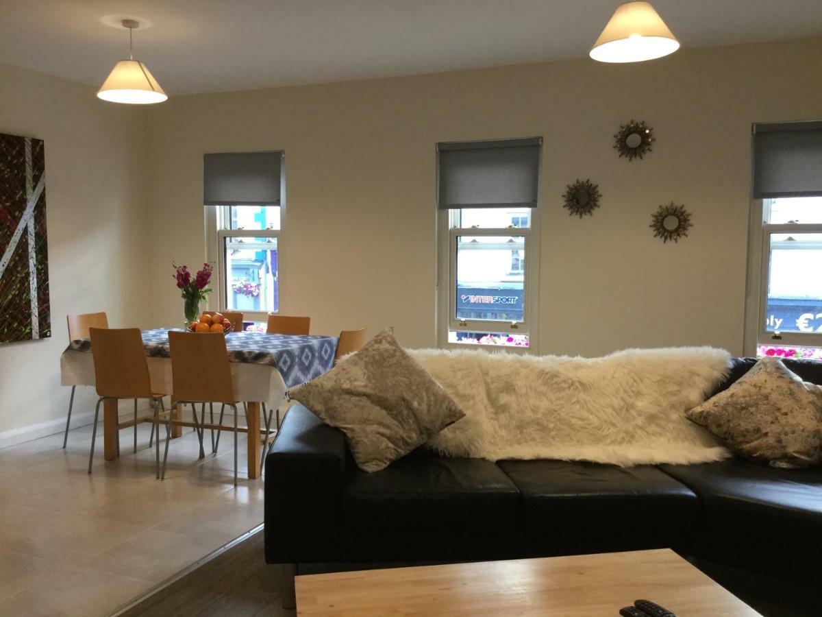 Rose Alley Apartment Westport Bagian luar foto